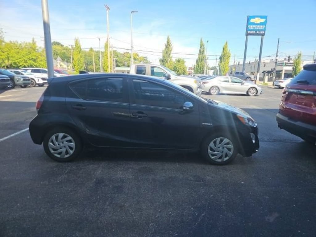 Used 2015 Toyota Prius c One Hatchback