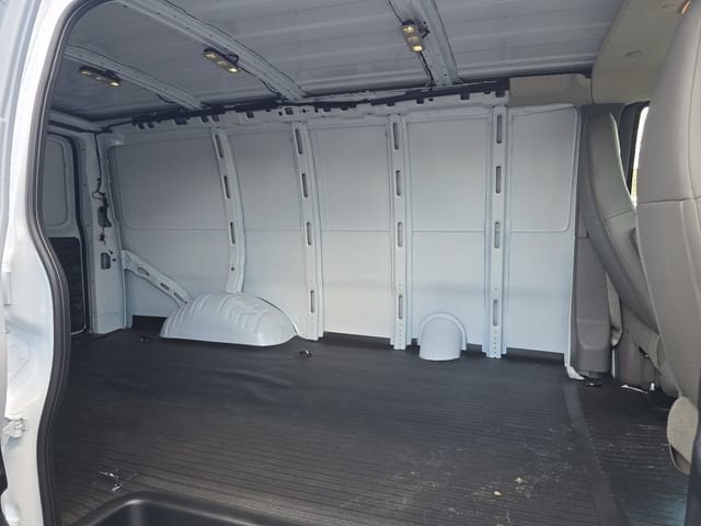 2026 Chevrolet Express Cargo Work Van - Photo 12