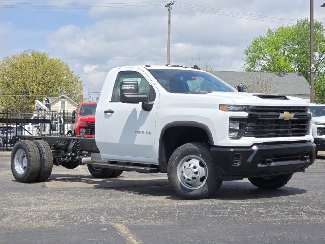 New 2026 Chevrolet Silverado 3500HD CC Work Truck Truck