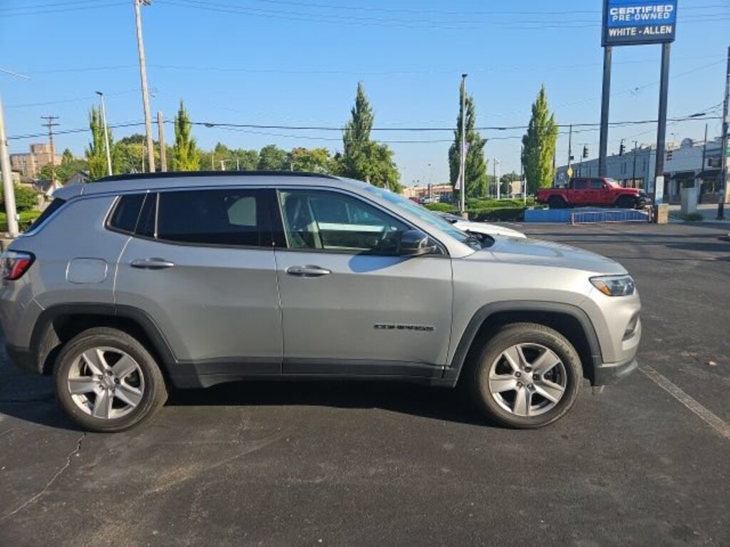 Used 2022 Jeep Compass Latitude SUV