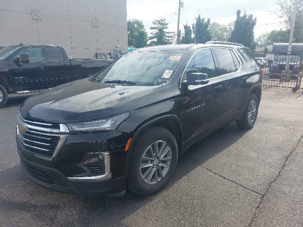 Used 2023 Chevrolet Traverse LT Leather SUV