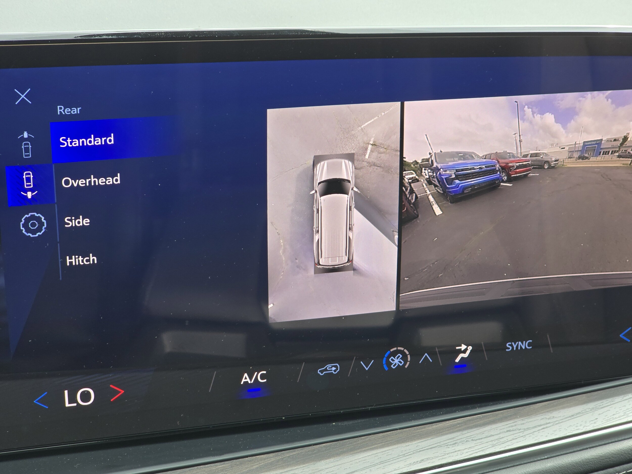 2025 Chevrolet Suburban LS photo 4
