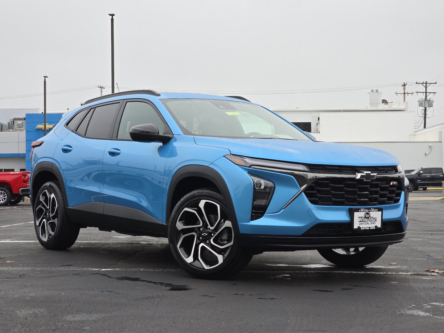 2025 Chevrolet Trax photo 2