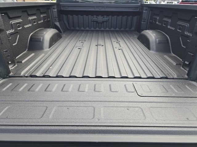 2026 Chevrolet Silverado 2500 HD ZR2 - Photo 13