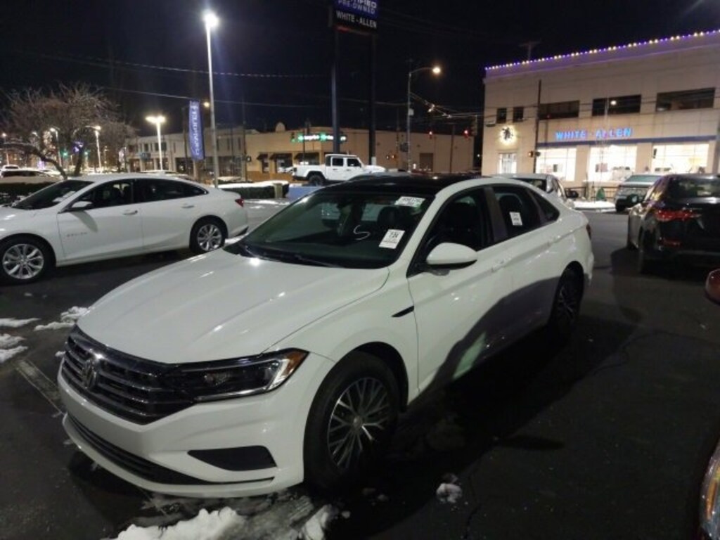 Used 2019 Volkswagen Jetta SEL Sedan