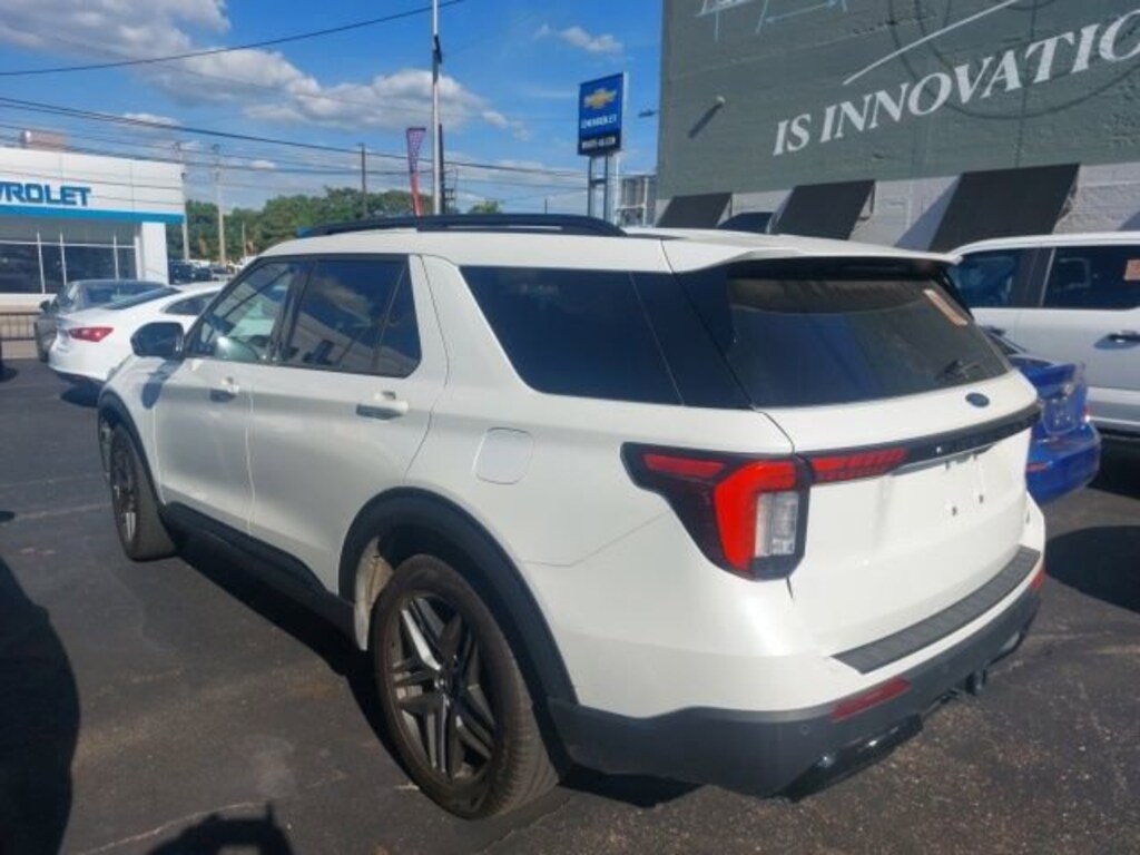 Used 2025 Ford Explorer ST-Line SUV