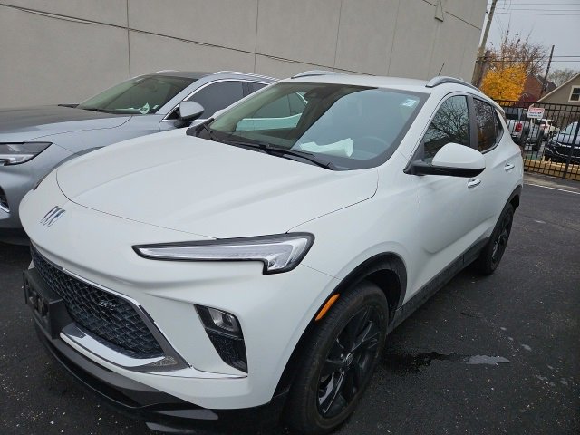 2024 Buick Encore GX Sport Touring photo 3