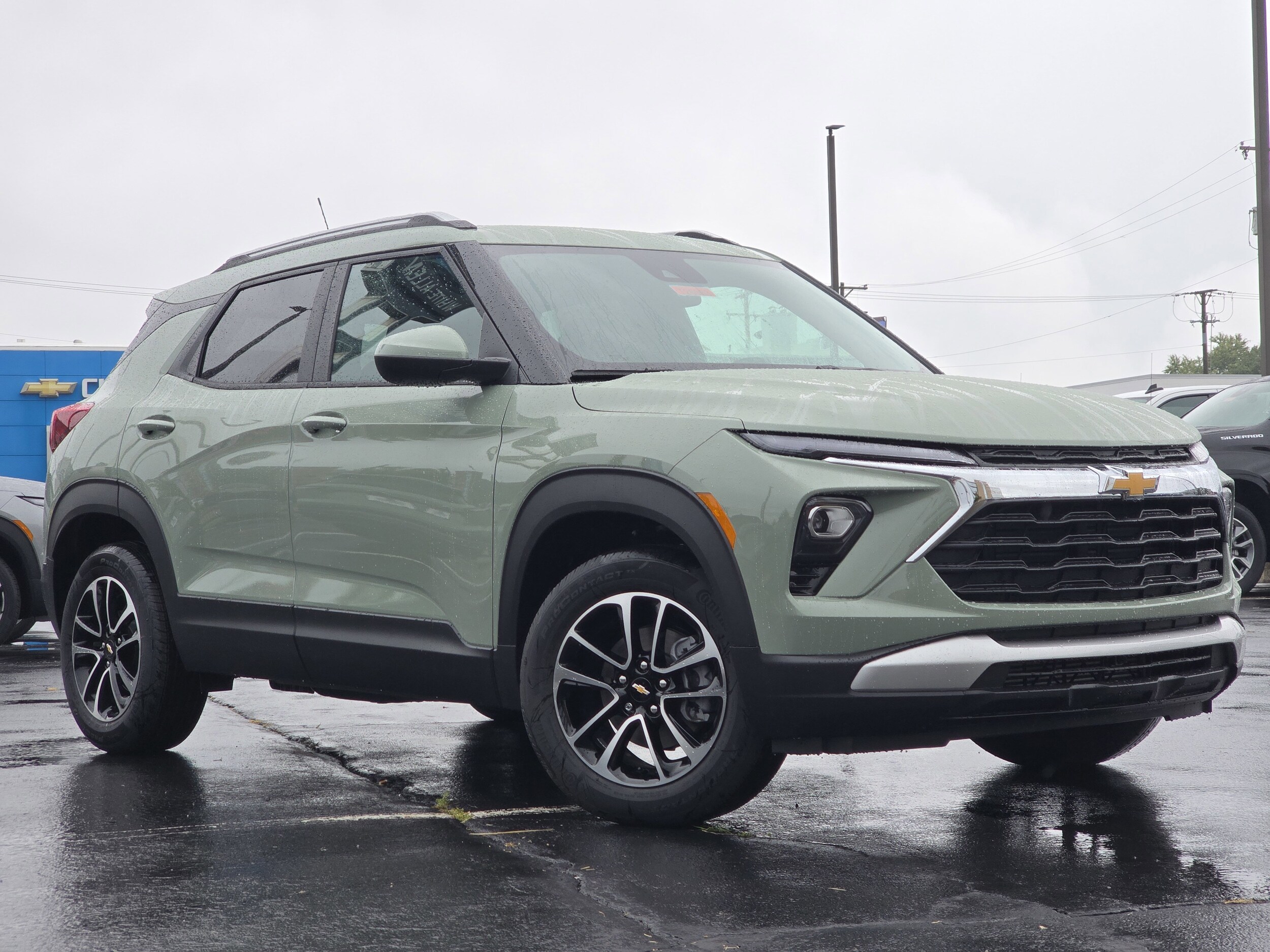 2026 Chevrolet Trailblazer LT photo 2
