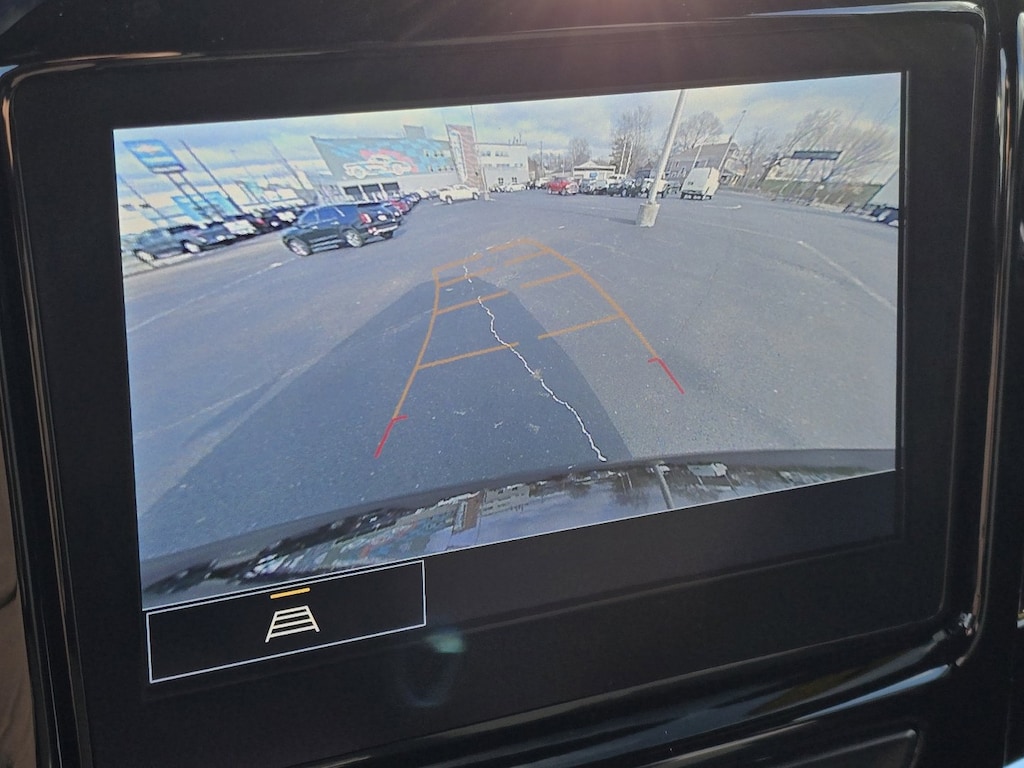 Used 2023 Chevrolet Traverse LT Cloth SUV