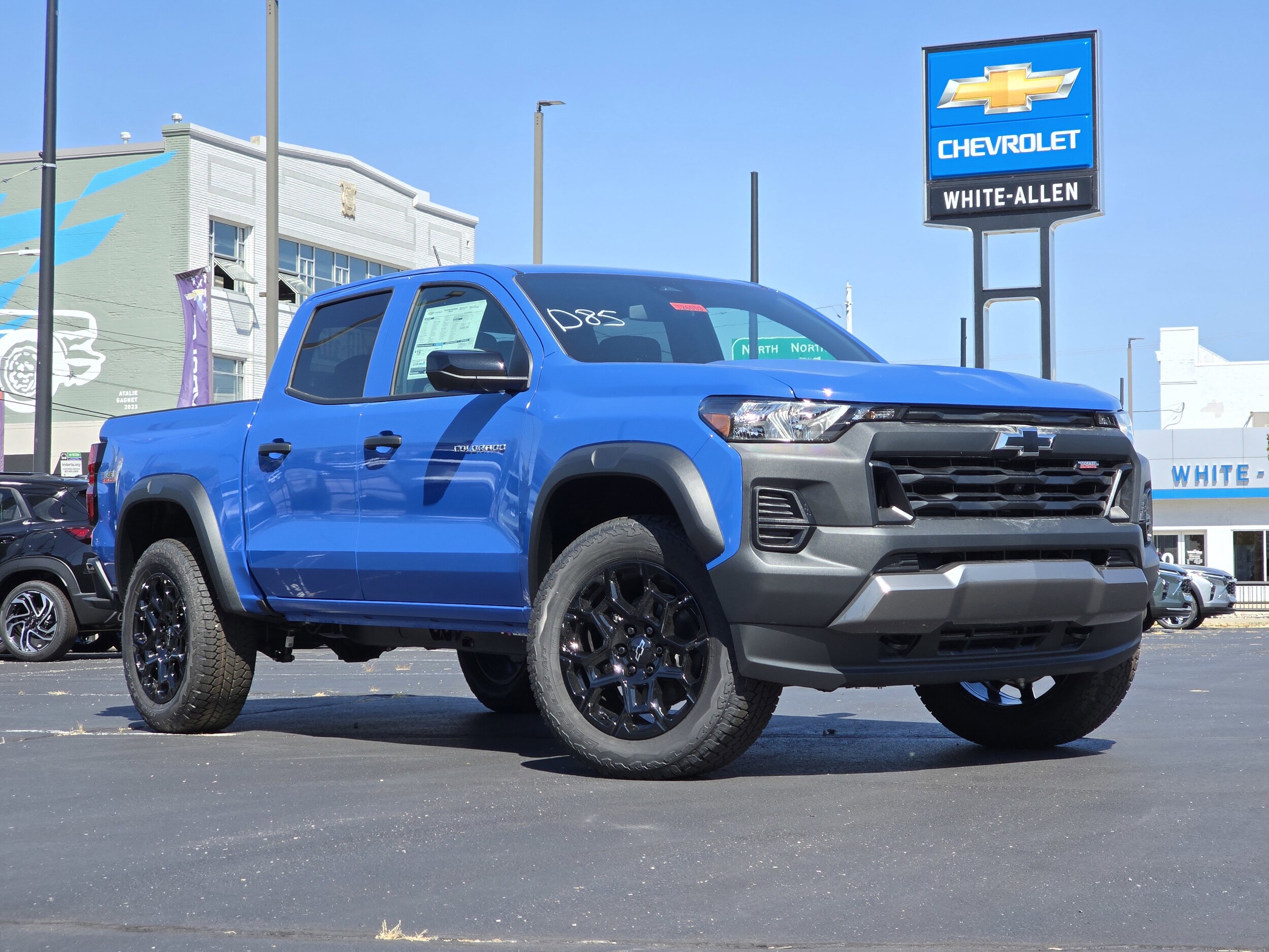 2026 Chevrolet Colorado Trail Boss photo 2