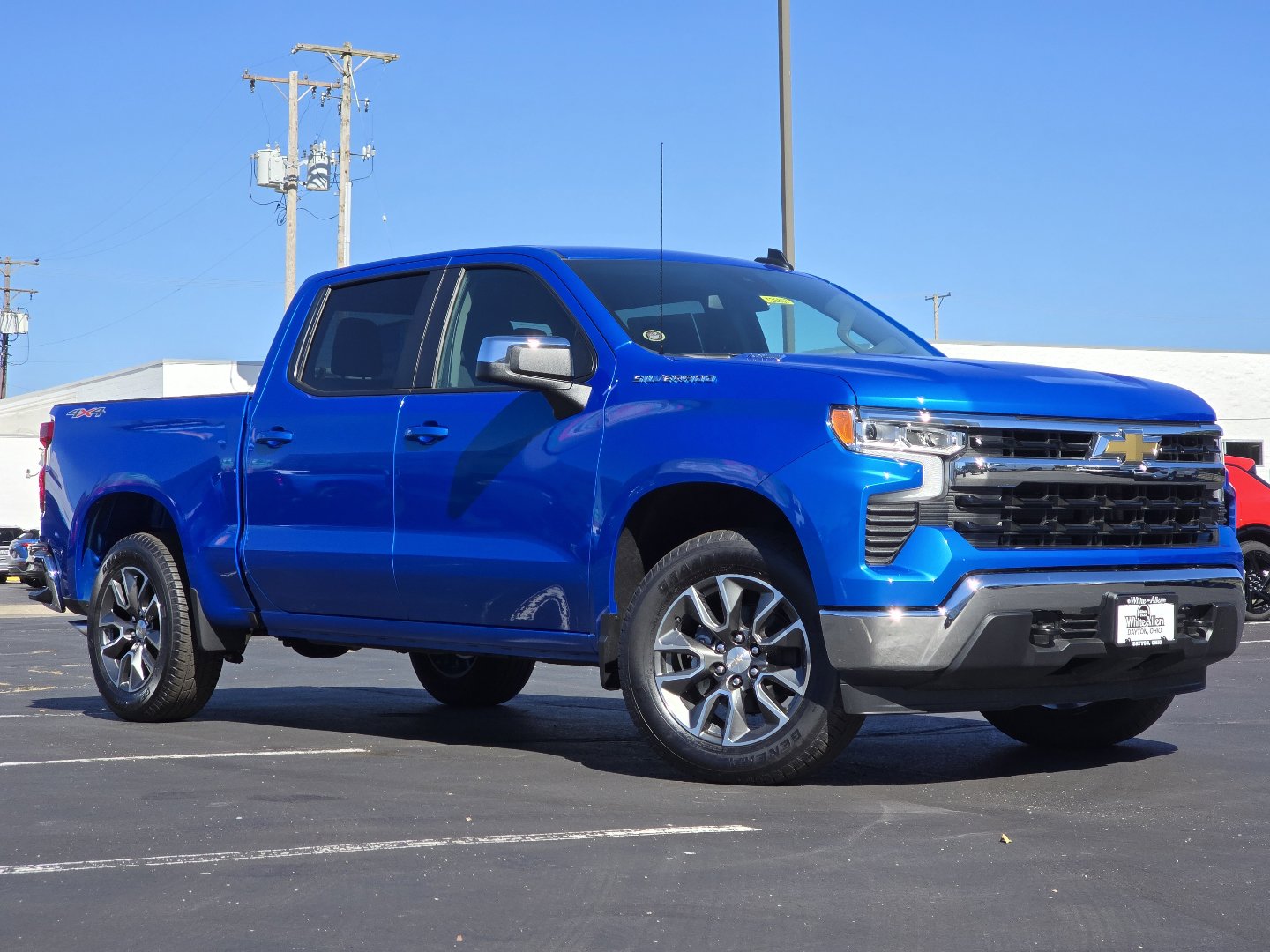 2025 Chevrolet Silverado 1500 LT photo 2