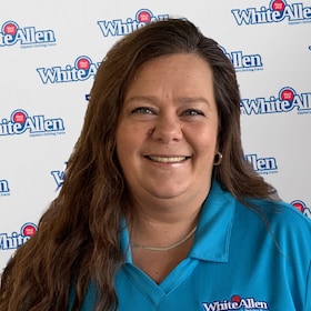 Staff member Michelle Deweese from ID_b78051479797