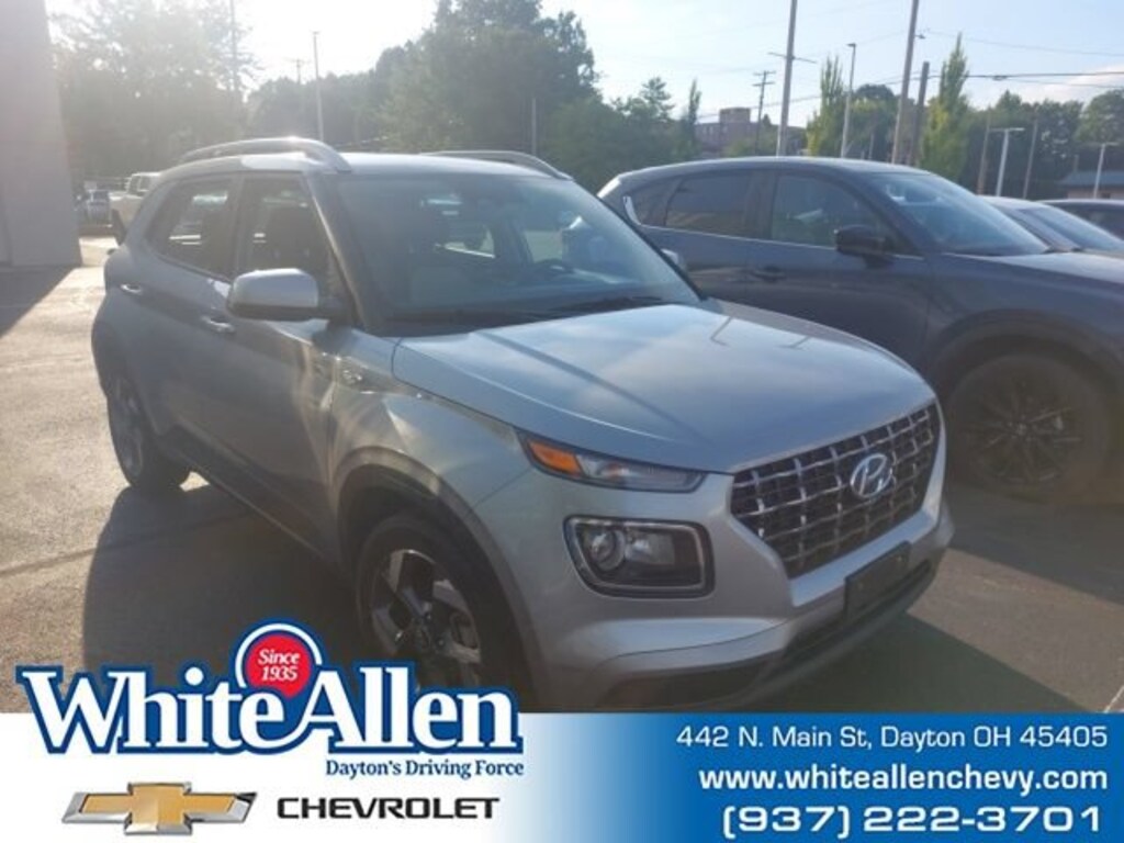 Used 2025 Hyundai Venue SEL SUV