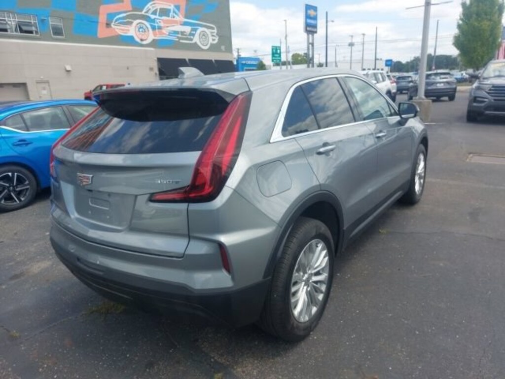 Used 2024 CADILLAC XT4 FWD Luxury SUV