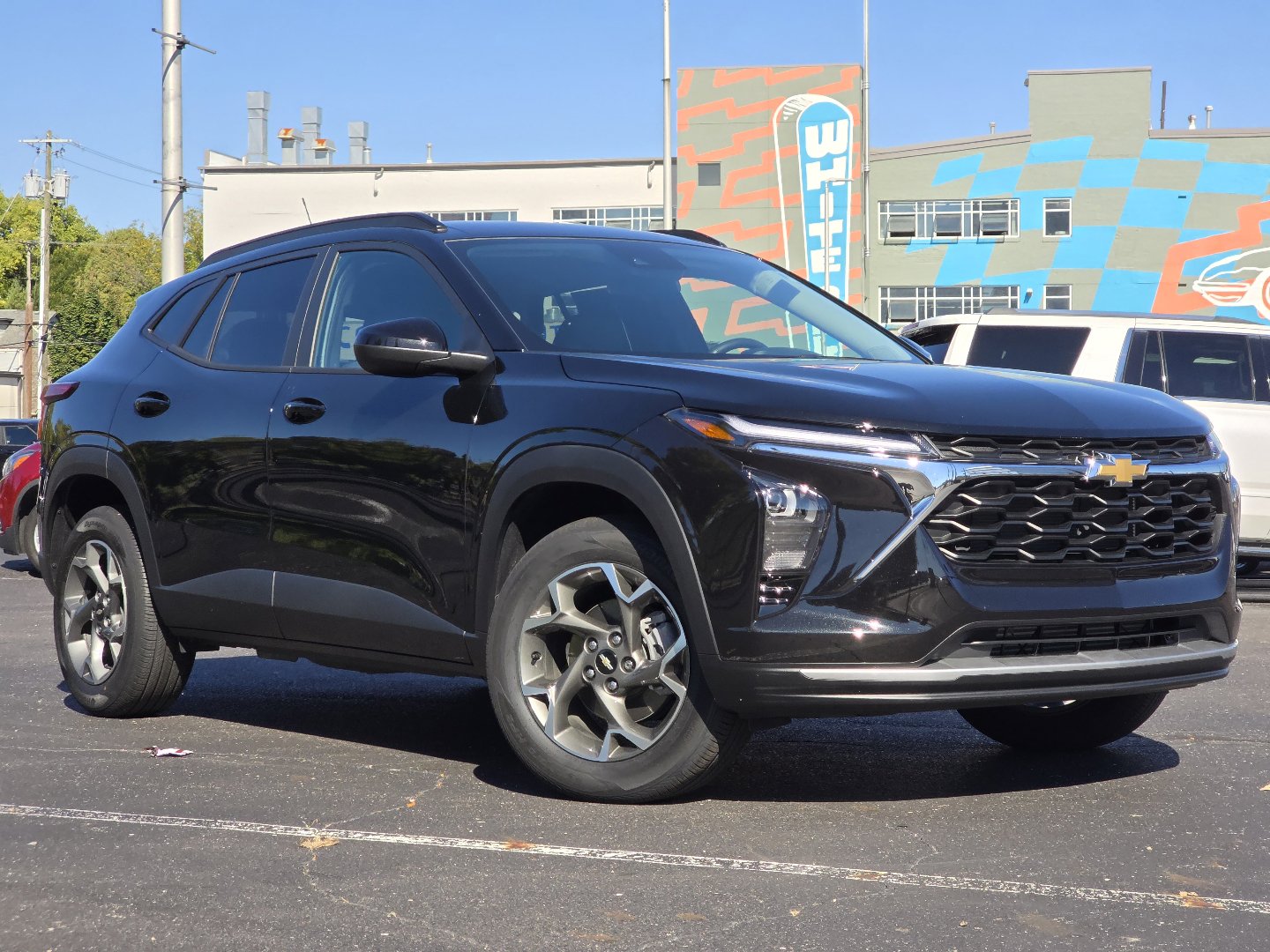 2024 Chevrolet Trax LT photo 2