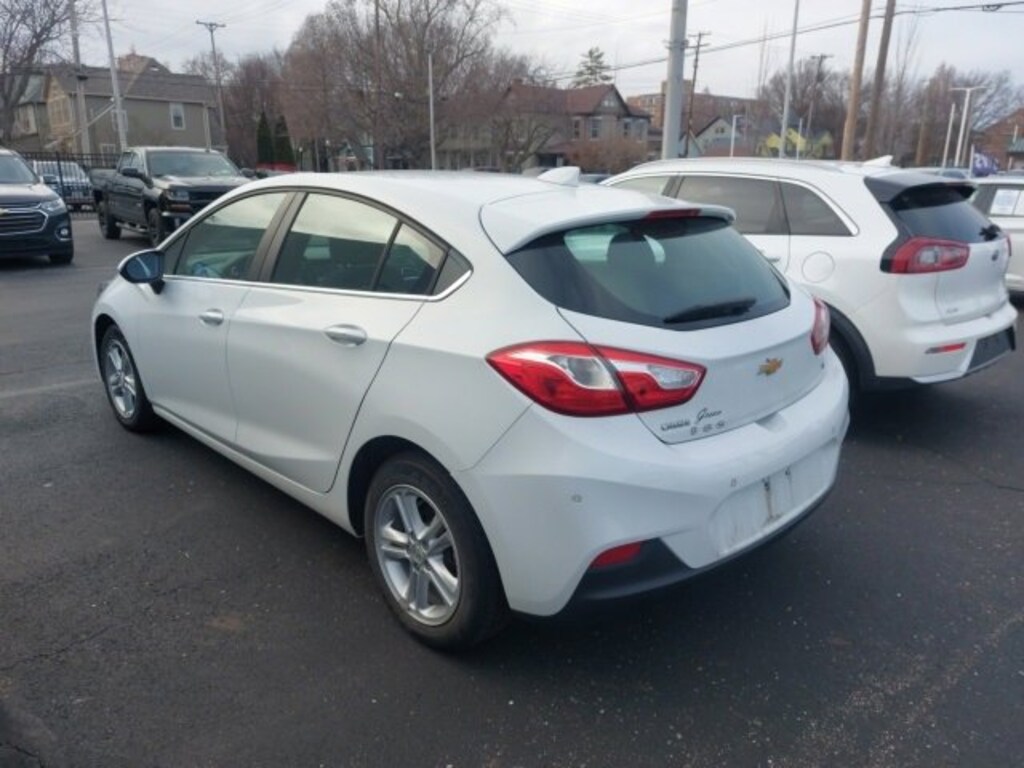 Used 2017 Chevrolet Cruze LT Hatchback