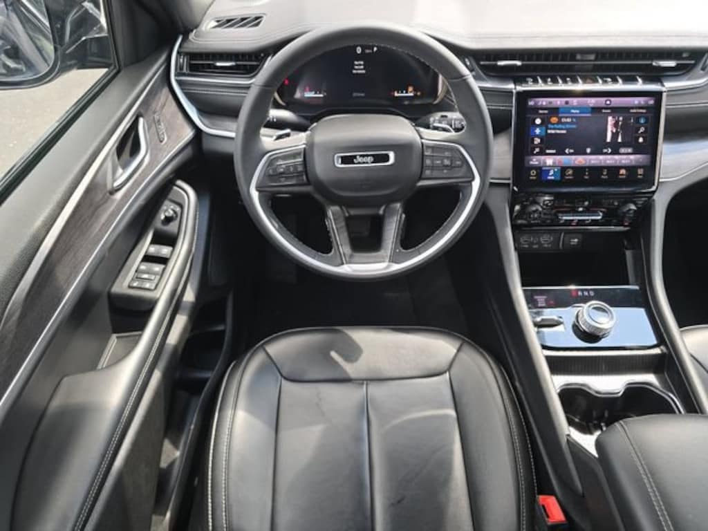 Used 2024 Jeep Grand Cherokee Limited SUV