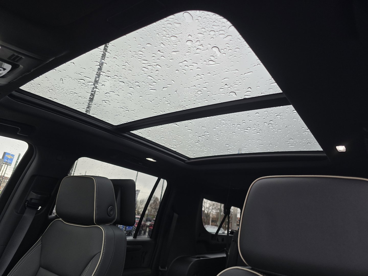 2026 Chevrolet Suburban Premier photo 3