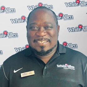 Staff member Calvin Worthy from ID_b64b149c54a2