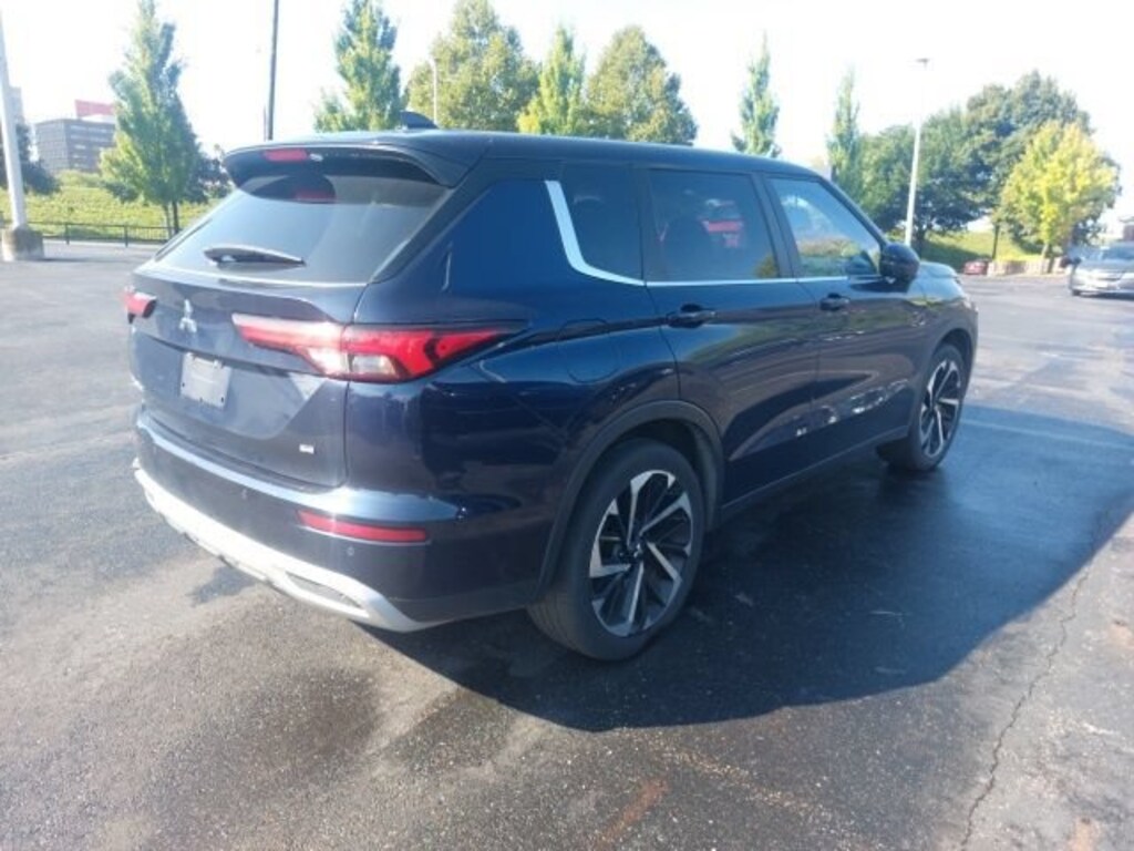 Used 2024 Mitsubishi Outlander SE SUV