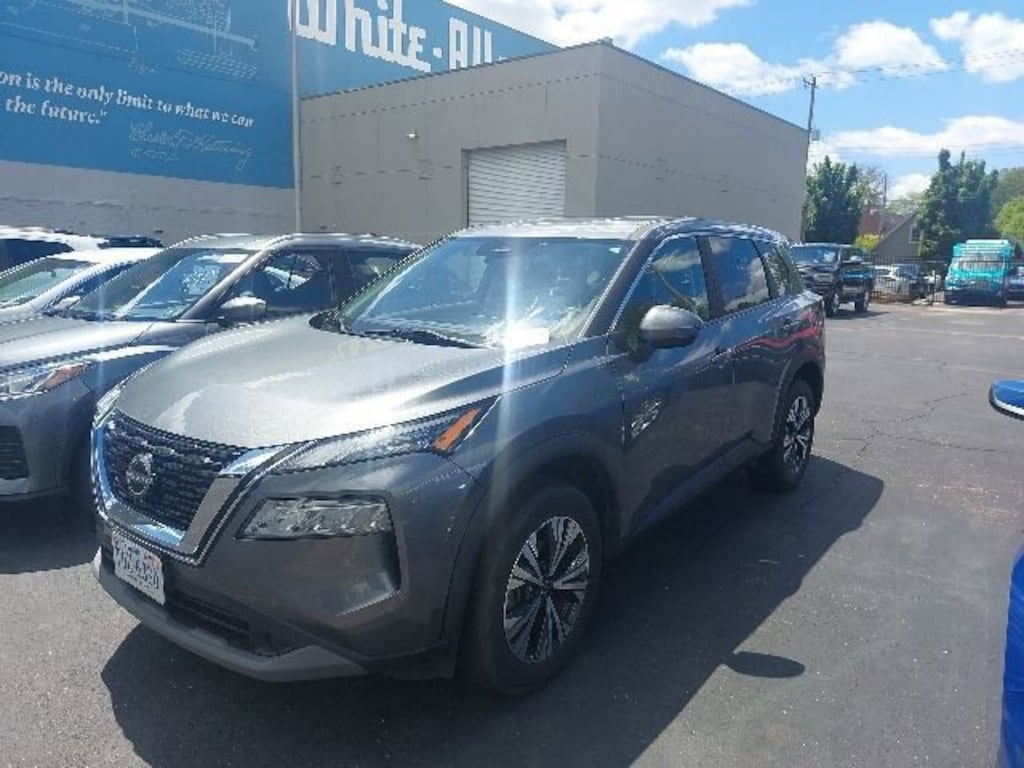 Used 2023 Nissan Rogue SV Sport Utility