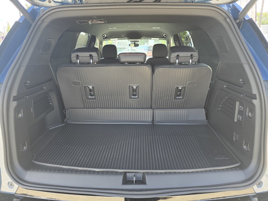 2026 Chevrolet Traverse RS photo 4