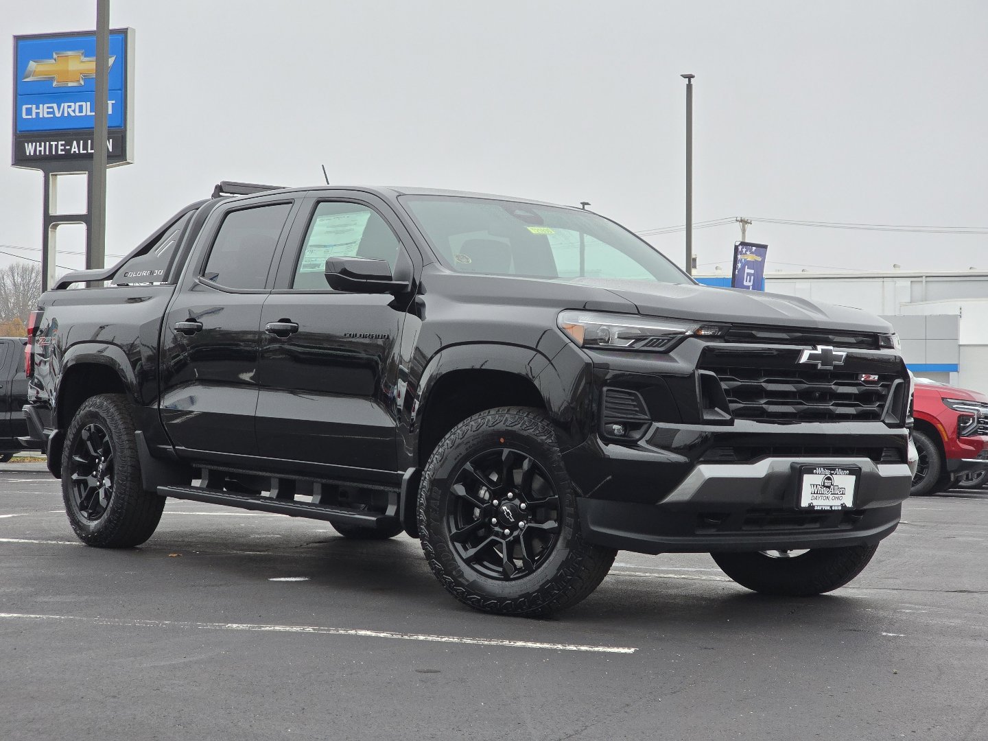 2025 Chevrolet Colorado Z71 photo 2