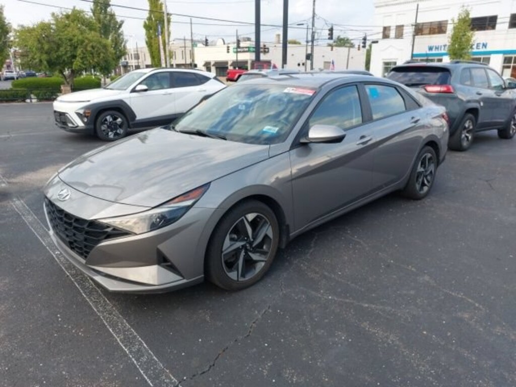 Used 2023 Hyundai Elantra SEL Sedan