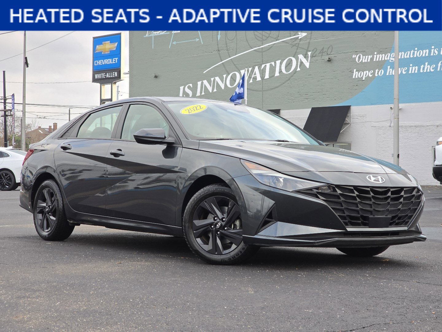 2022 Hyundai Elantra SEL's photo