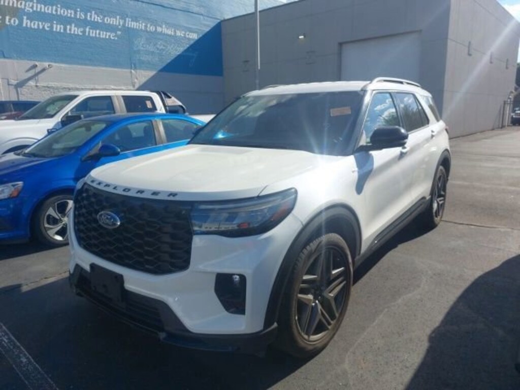 Used 2025 Ford Explorer ST-Line SUV