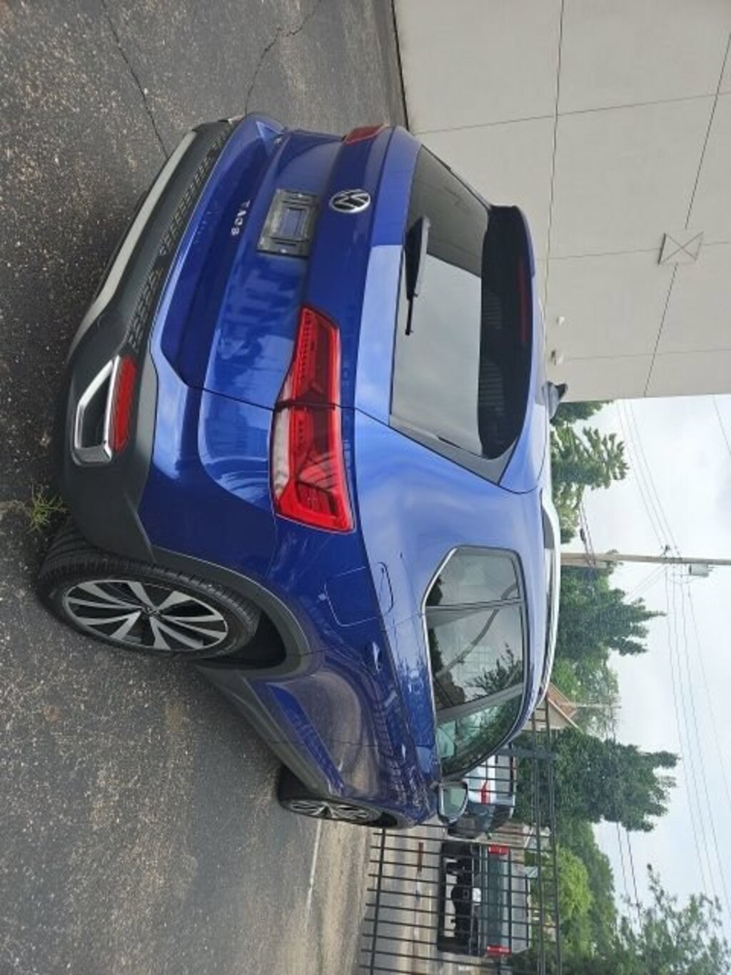 Used 2024 Volkswagen Taos SE SUV