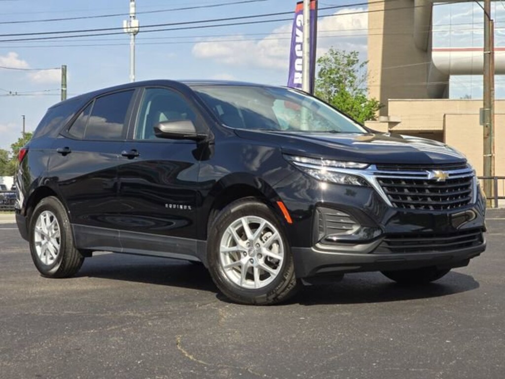 Used 2023 Chevrolet Equinox LS SUV