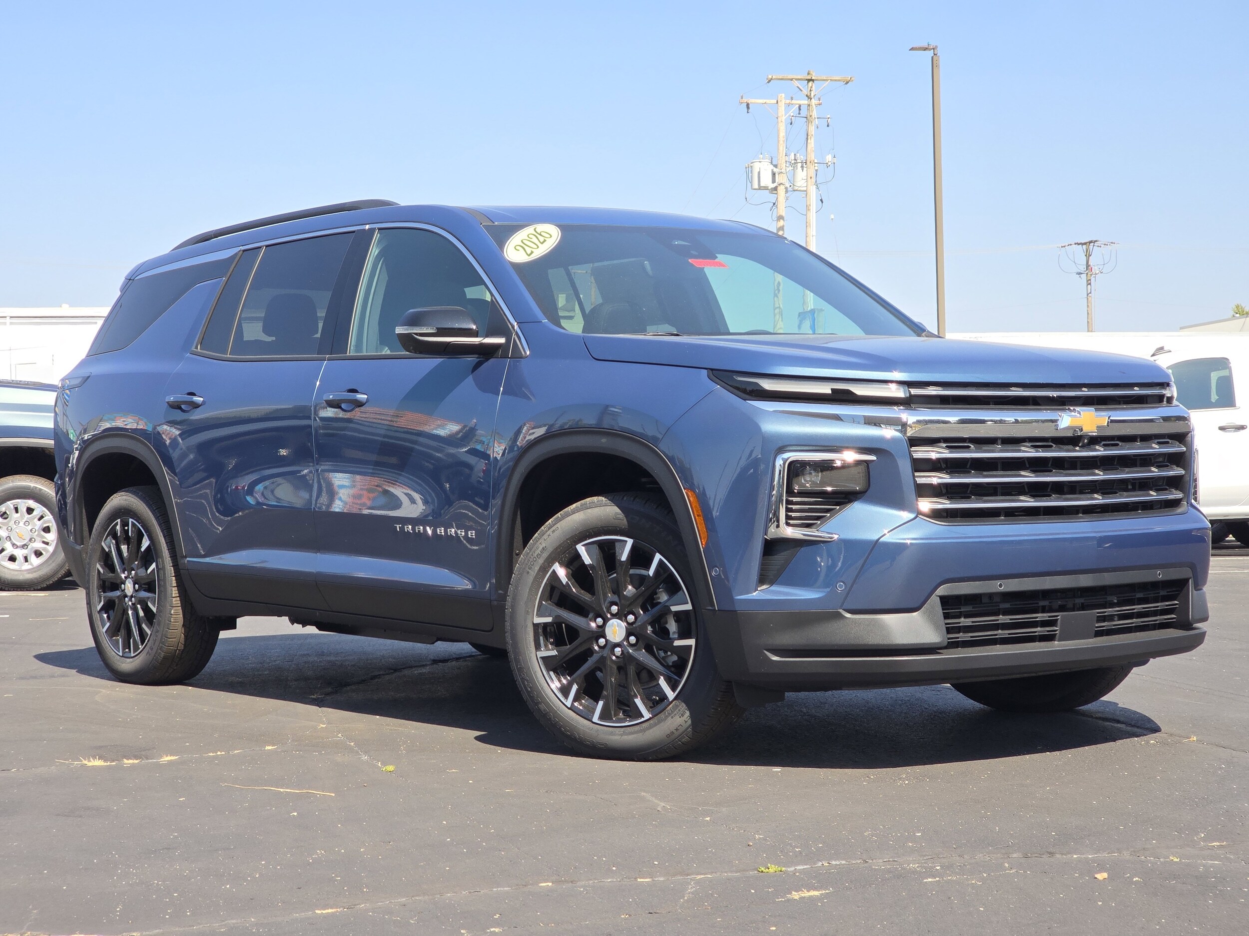 2026 Chevrolet Traverse photo 2