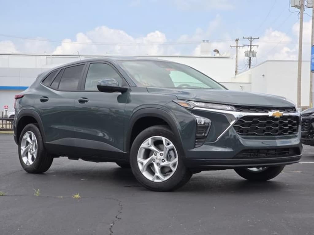 New 2026 Chevrolet Trax LS SUV