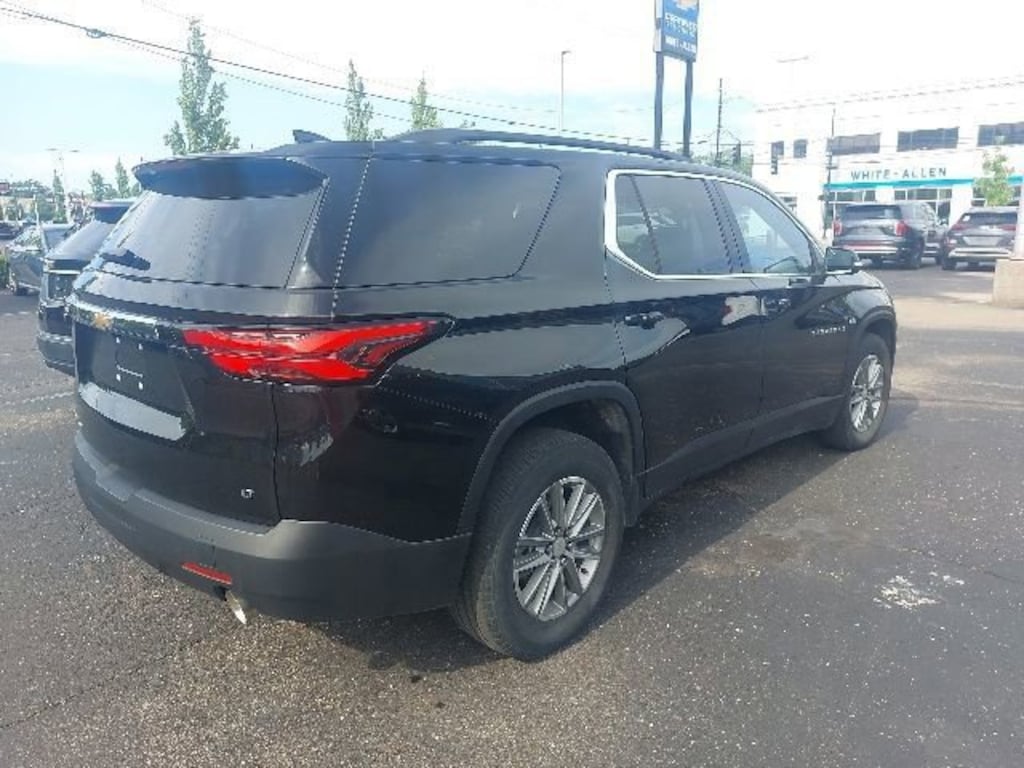 Used 2023 Chevrolet Traverse LT Leather SUV