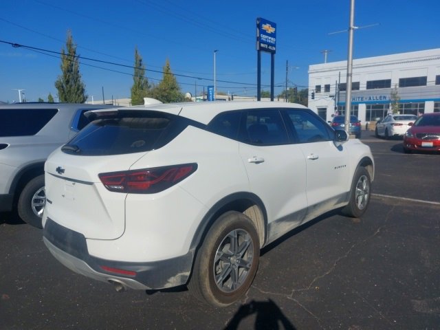 2023 Chevrolet Blazer 2LT photo 2