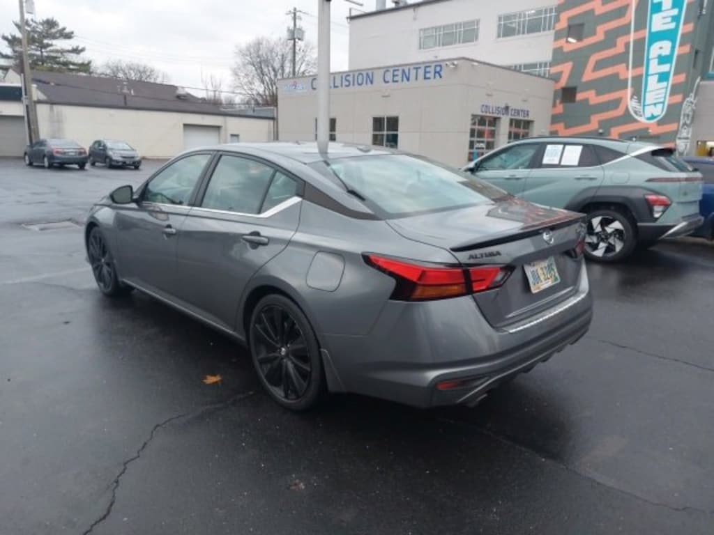 Used 2022 Nissan Altima 2.5 SR Sedan