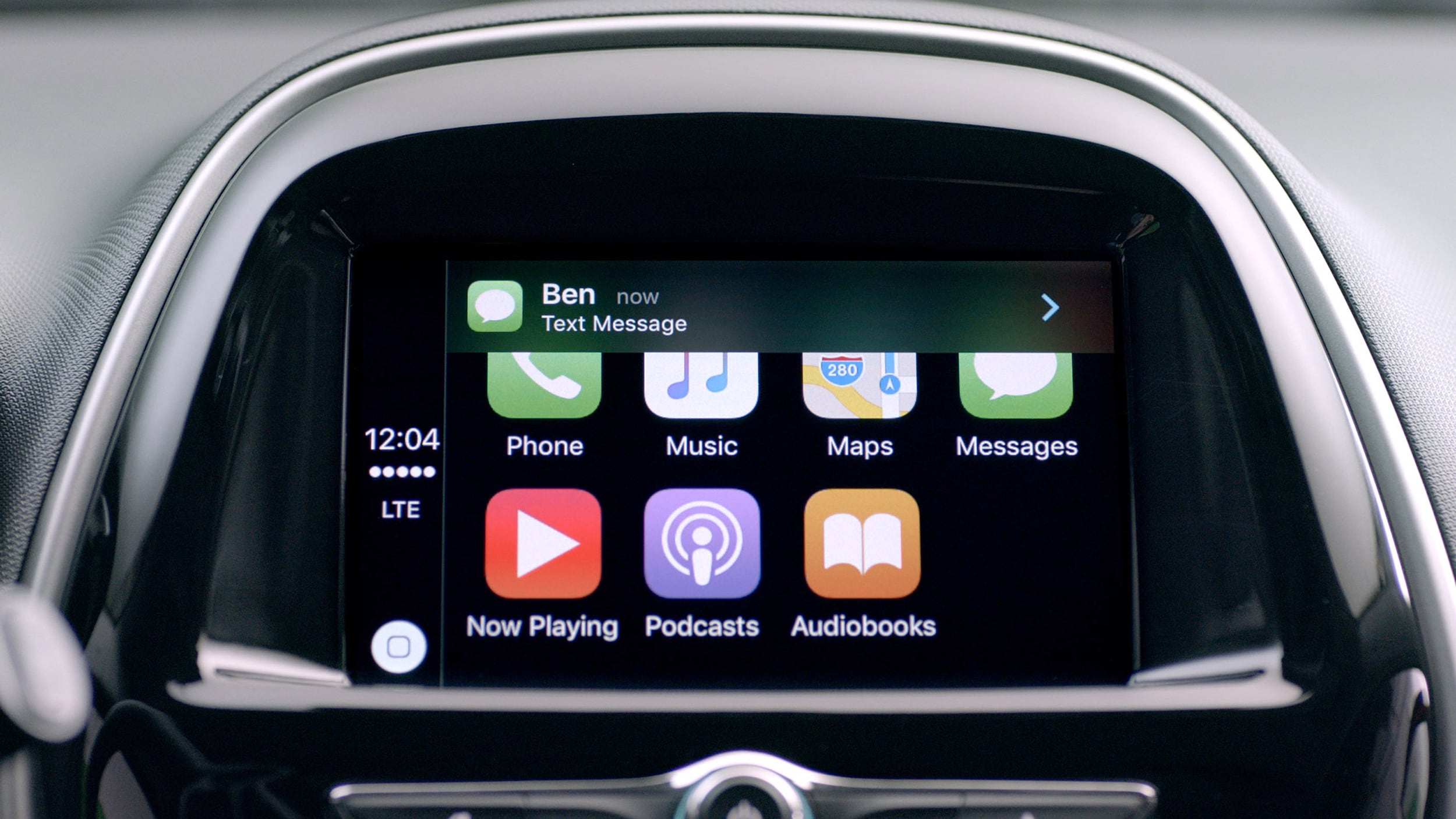apple carplay.jpg