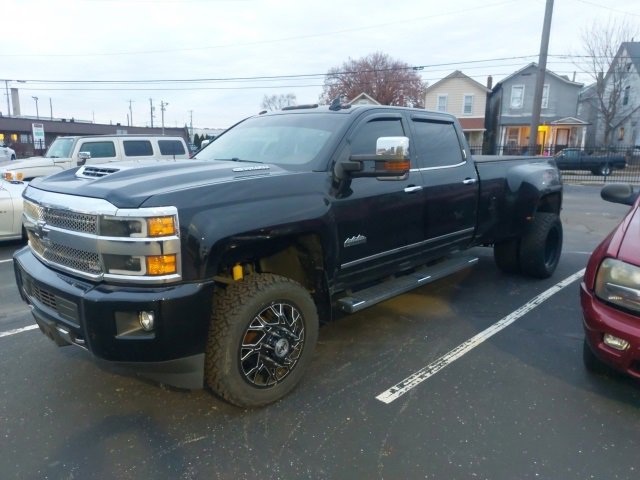 2018 Chevrolet Silverado 3500HD High Country photo 4