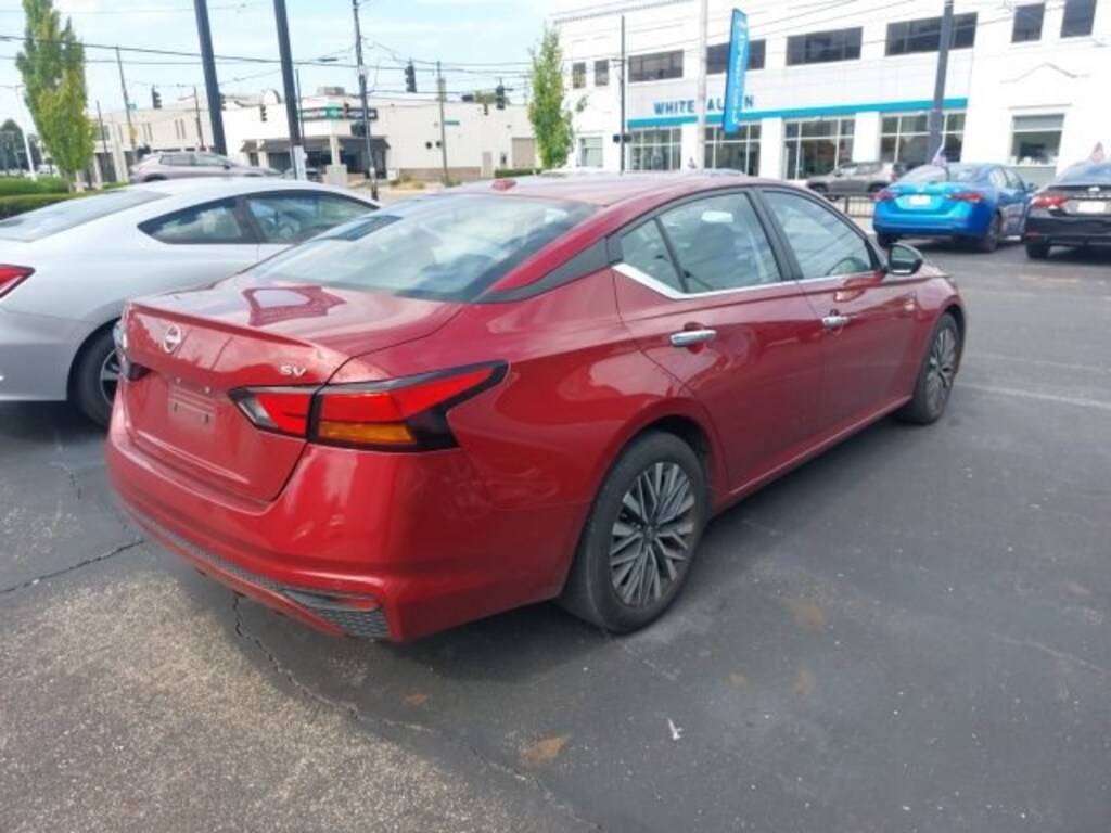 Used 2024 Nissan Altima 2.5 SV Sedan