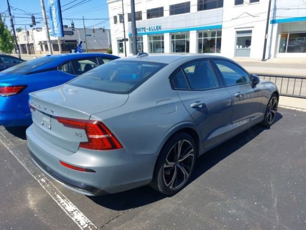Used 2024 Volvo S60 Core Dark Theme Sedan