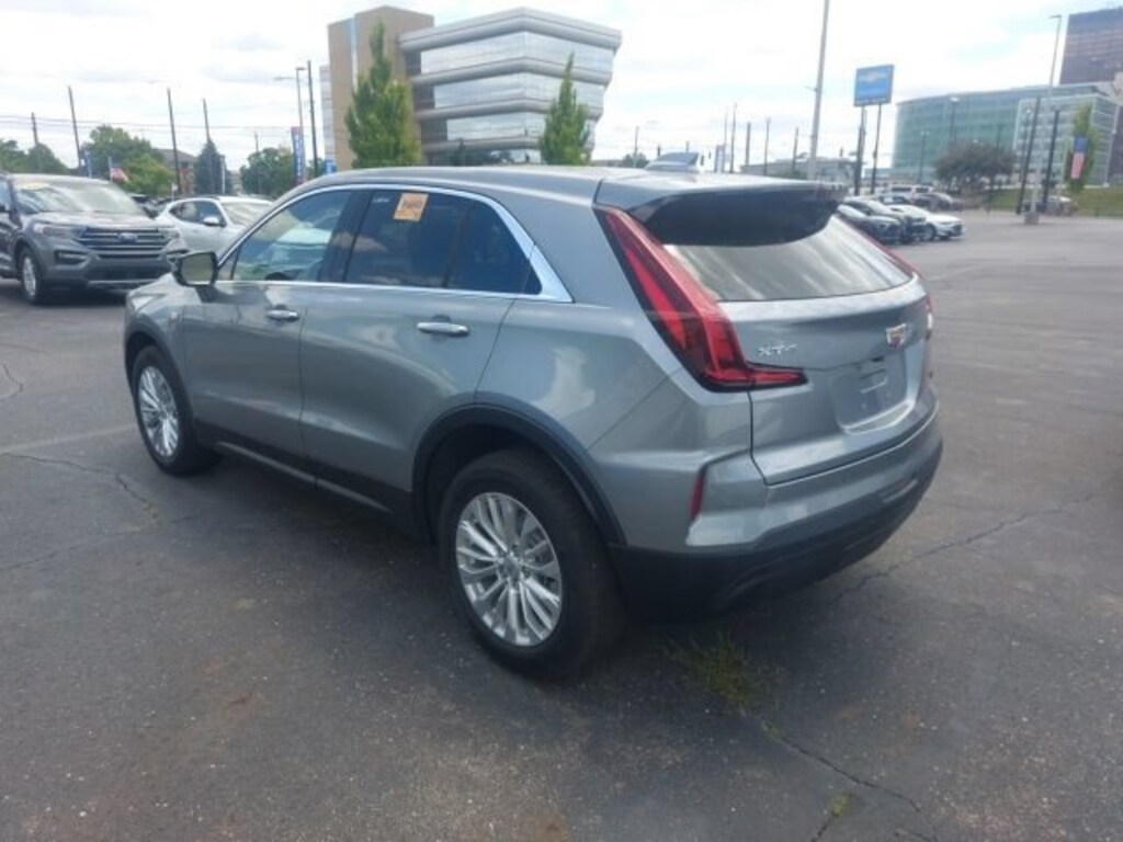 Used 2024 CADILLAC XT4 FWD Luxury SUV
