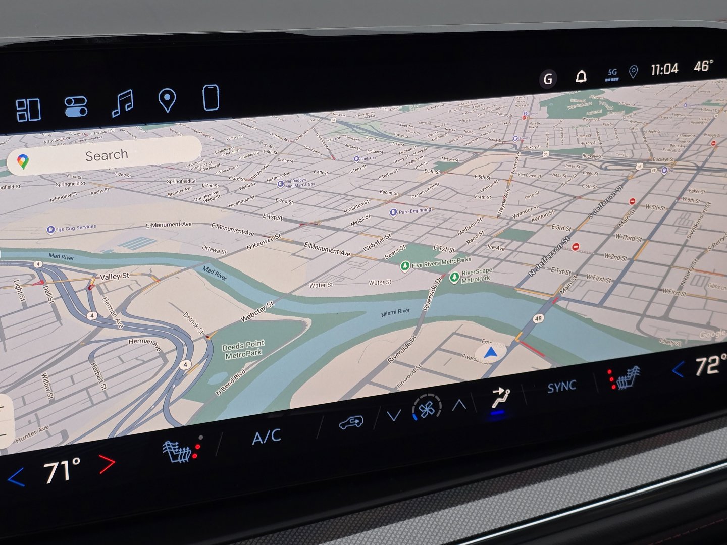 2026 Chevrolet Suburban RST photo 3