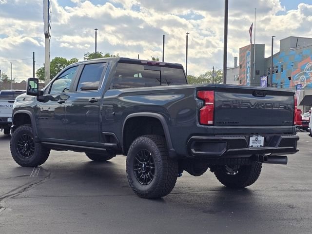 2026 Chevrolet Silverado 2500 HD ZR2 - Photo 11