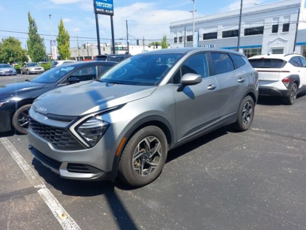Used 2024 Kia Sportage LX SUV