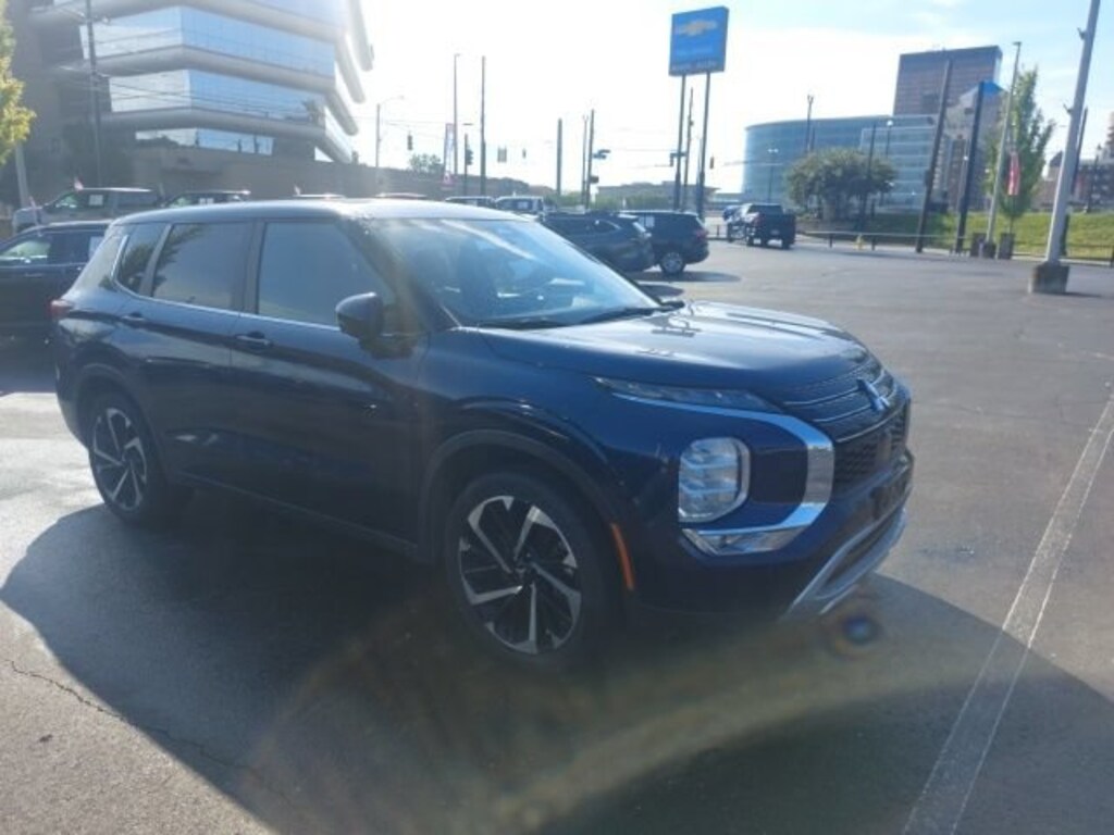 Used 2024 Mitsubishi Outlander SE SUV