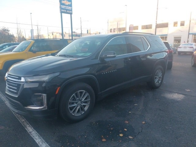 2023 Chevrolet Traverse Cloth photo 2