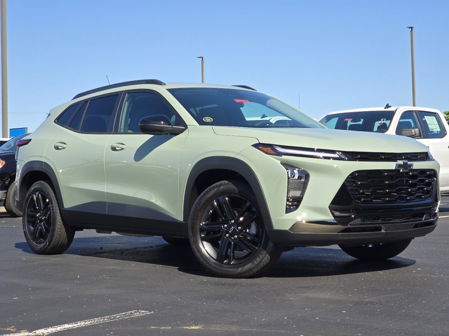 2026 Chevrolet Trax ACTIV photo 2