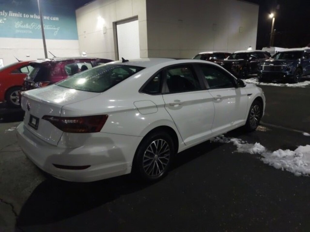 Used 2019 Volkswagen Jetta SEL Sedan