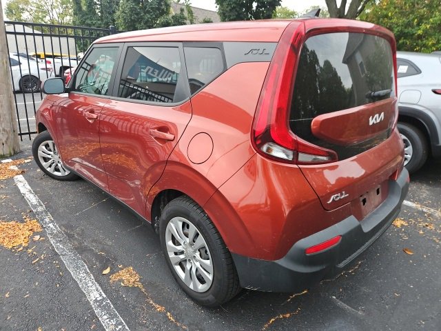2022 Kia Soul LX photo 3